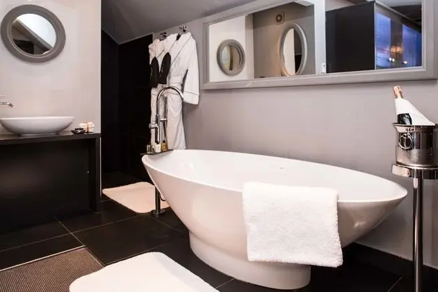 Çatı Katı Süiti (Penthouse)