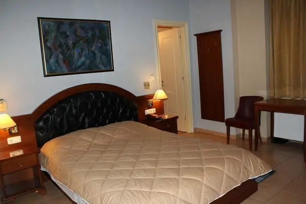 Üç Kişilik Oda
