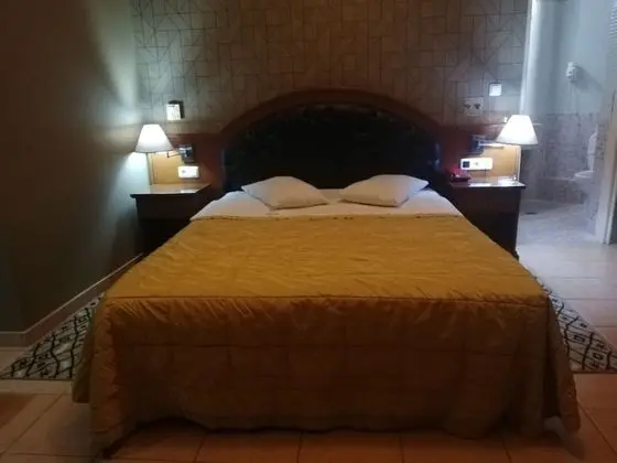 Üç Kişilik Oda