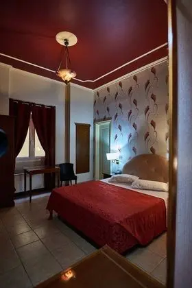 Üç Kişilik Oda