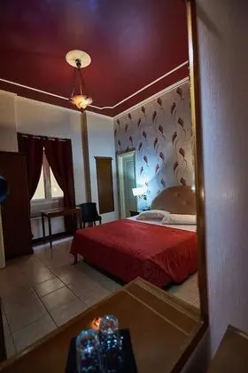 Üç Kişilik Oda