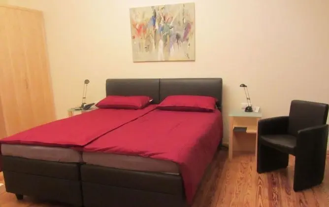 Standard Tek Büyük Yataklı Oda