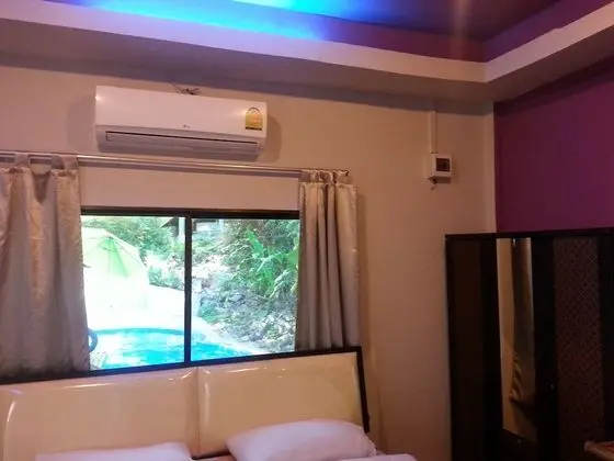 Standard Bungalov, Havuz Manzaralı