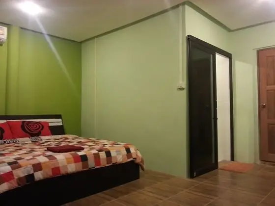 Superior Tek Büyük Yataklı Oda, Havuz Manzaralı