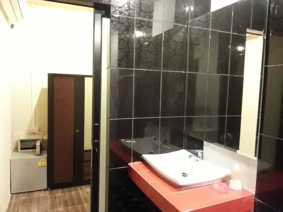 Superior Tek Büyük Yataklı Oda, Havuz Manzaralı