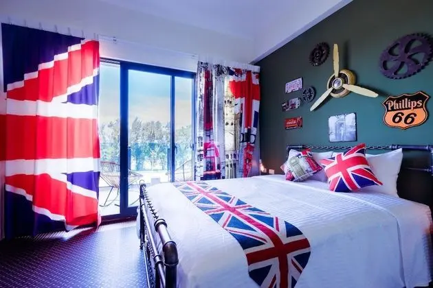 Deluxe Tek Büyük Yataklı Oda, Balkon, Park Manzaralı