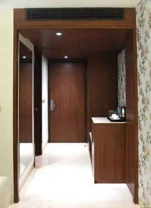 Deluxe Oda, 1 En Büyük (King) Boy Yatak, Şehir Manzaralı