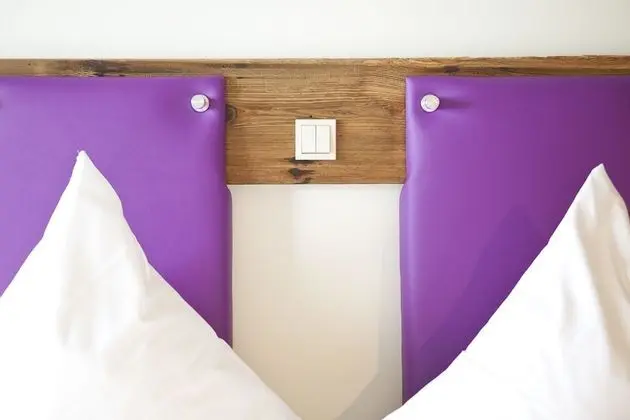 Tek Büyük veya İki Ayrı Yataklı Oda, Dağ Manzaralı