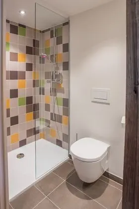 Tek Büyük veya İki Ayrı Yataklı Oda, Dağ Manzaralı