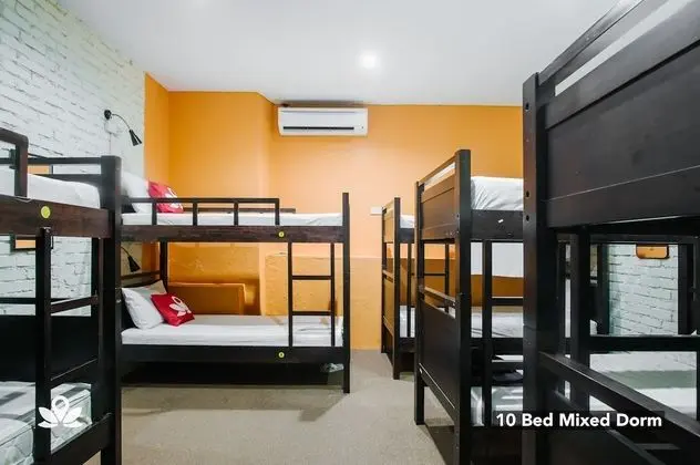 10-bed Mixed Dorm