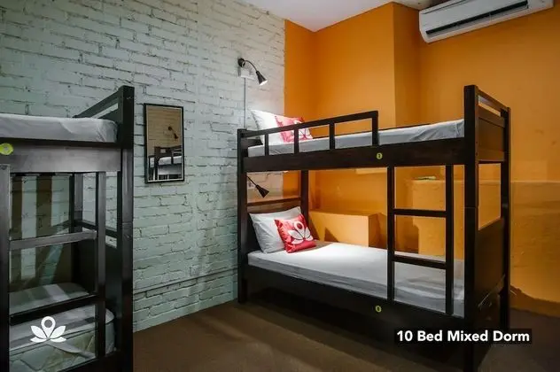 10-bed Mixed Dorm