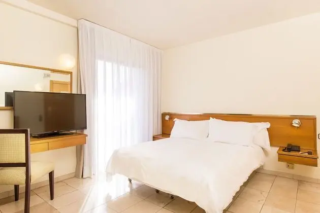 Standard Üç Kişilik Oda, Balkon