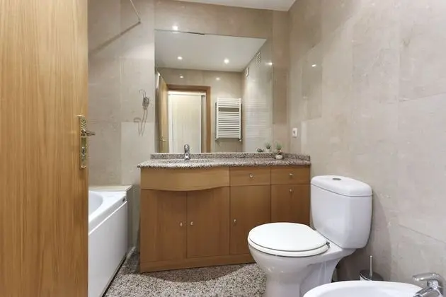 Apart Daire, 2 Yatak Odası, 2 Banyolu, Nehir Manzaralı
