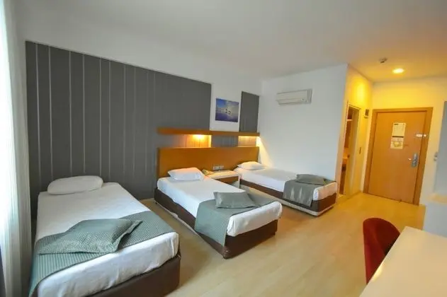 Deluxe Üç Kişilik Oda