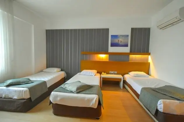 Deluxe Üç Kişilik Oda