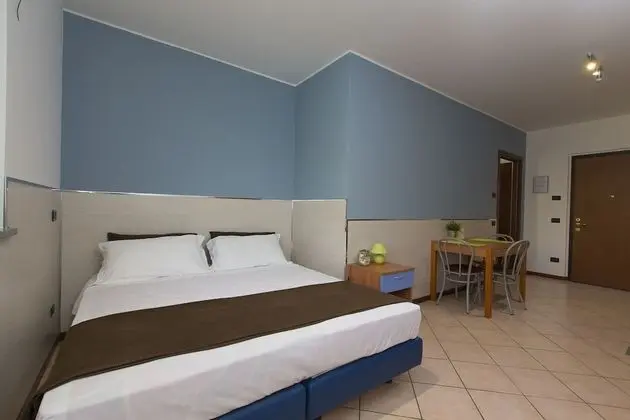 Standard Stüdyo, Küçük Mutfak