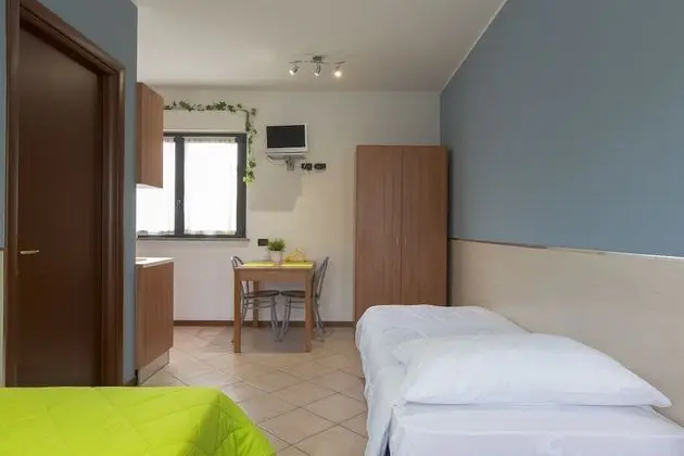 Standard Stüdyo, Küçük Mutfak