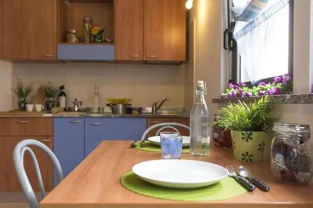 Standard Stüdyo, Küçük Mutfak