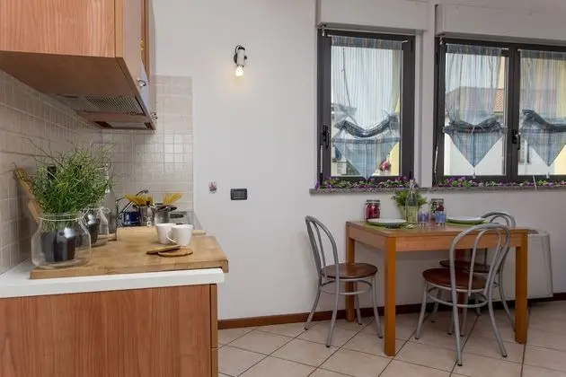 Standard Stüdyo, Küçük Mutfak