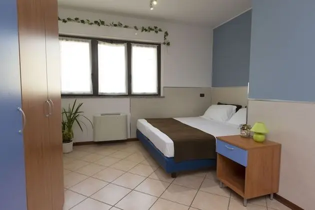 Standard Stüdyo, Küçük Mutfak