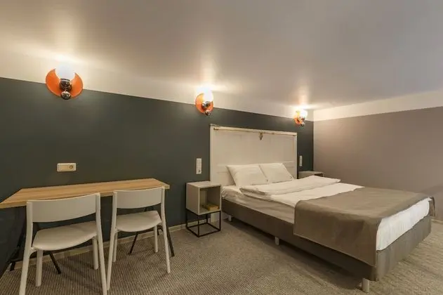 Comfort Tek Büyük Yataklı Oda