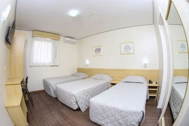 Standard Üç Kişilik Oda, 3 Tek Kişilik Yatak