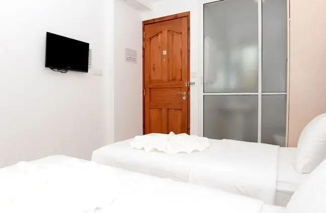 Deluxe Üç Kişilik Oda, Balkon, Kısmi Deniz Manzarası