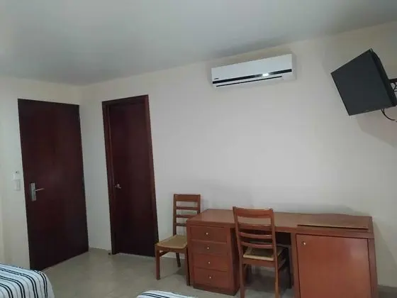 Family Tek Büyük Yataklı Oda