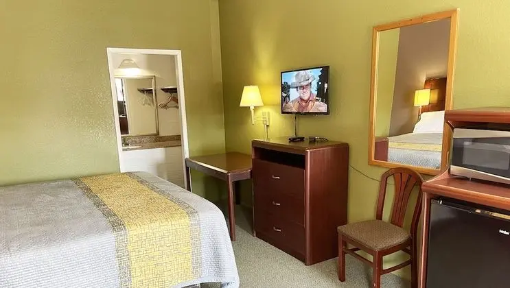 Oda, 1 En Büyük (King) Boy Yatak, Sigara İçilmez, Buzdolabı ve Mikrodalga