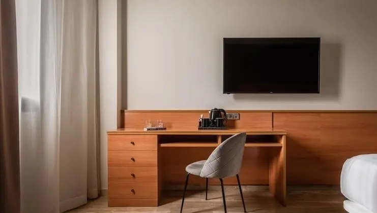 Büyük Yataklı Tek Kişilik Oda