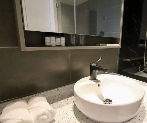 Deluxe Studio
