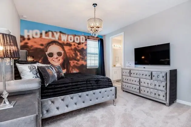 Villa (Solara Resort 9 Bedroom  6 Bathroom R)