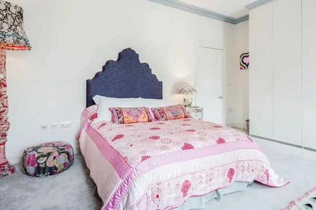 Basic Tek Büyük veya İki Ayrı Yataklı Oda