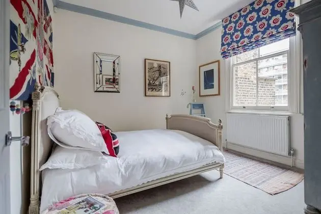 Basic Tek Büyük veya İki Ayrı Yataklı Oda