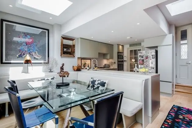 Basic Tek Büyük veya İki Ayrı Yataklı Oda