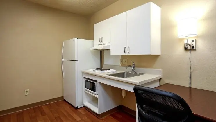 Standard Oda, 2 Çift Kişilik Yatak, Engellilere Uygun, Sigara İçilmez (Kitchen)