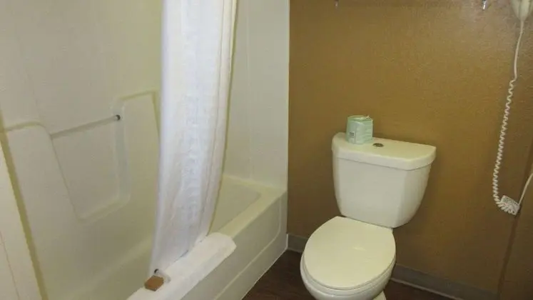 Standard Oda, 1 En Büyük (King) Boy Yatak, Sigara İçilmez (Pet Friendly)