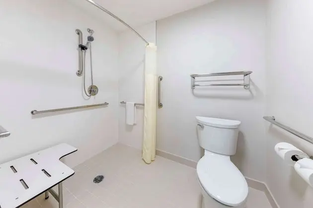 Engellilere uygun banyo