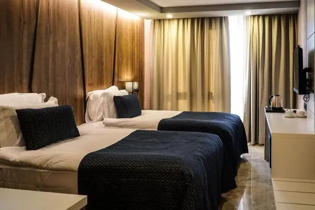 Twin,Şehir Manzaralı