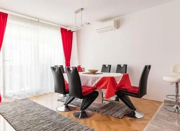 Deluxe Apart Daire