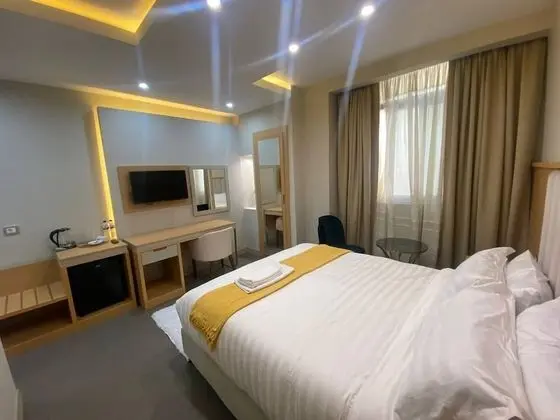 Junior Stüdyo Süit