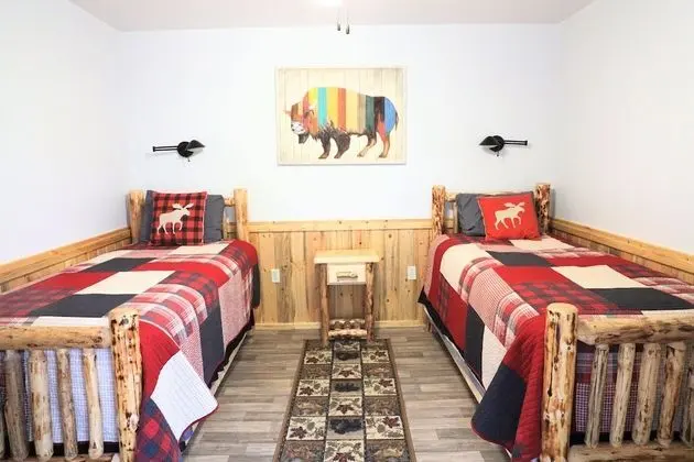 Basic Tek Büyük veya İki Ayrı Yataklı Oda, Birden Çok Yatak (NO PRIVATE BATHROOM)