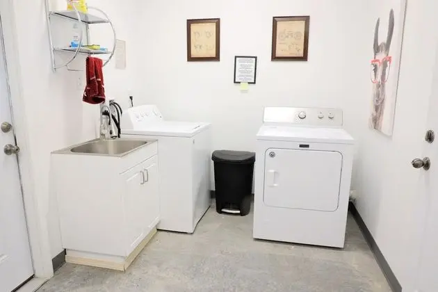 Basic Tek Büyük veya İki Ayrı Yataklı Oda, Birden Çok Yatak (NO PRIVATE BATHROOM)
