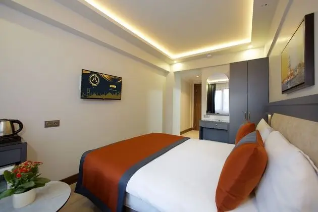 Standard Tek Büyük Yataklı Oda