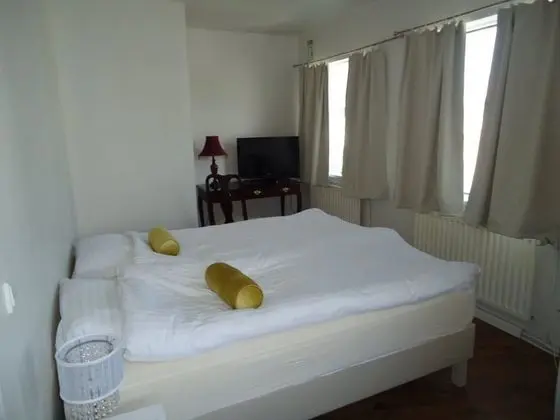 Basic Stüdyo (2 Guests)