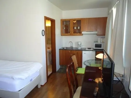 Basic Stüdyo (2 Guests)