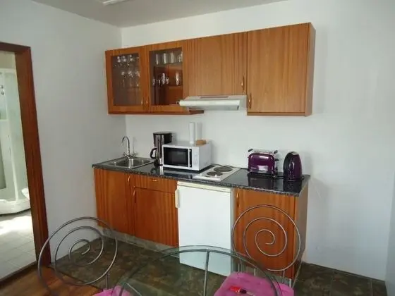 Basic Stüdyo (2 Guests)