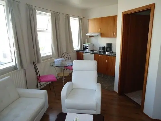 Basic Stüdyo (2 Guests)