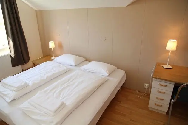 Standard Tek Büyük veya İki Ayrı Yataklı Oda, Ortak Banyo