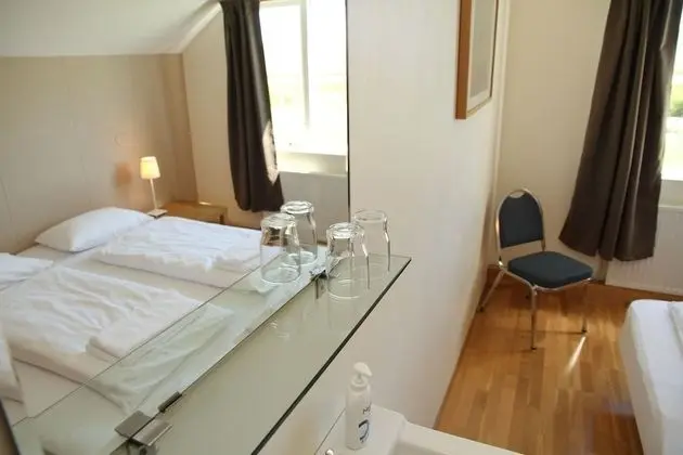 Standard Tek Büyük veya İki Ayrı Yataklı Oda, Ortak Banyo